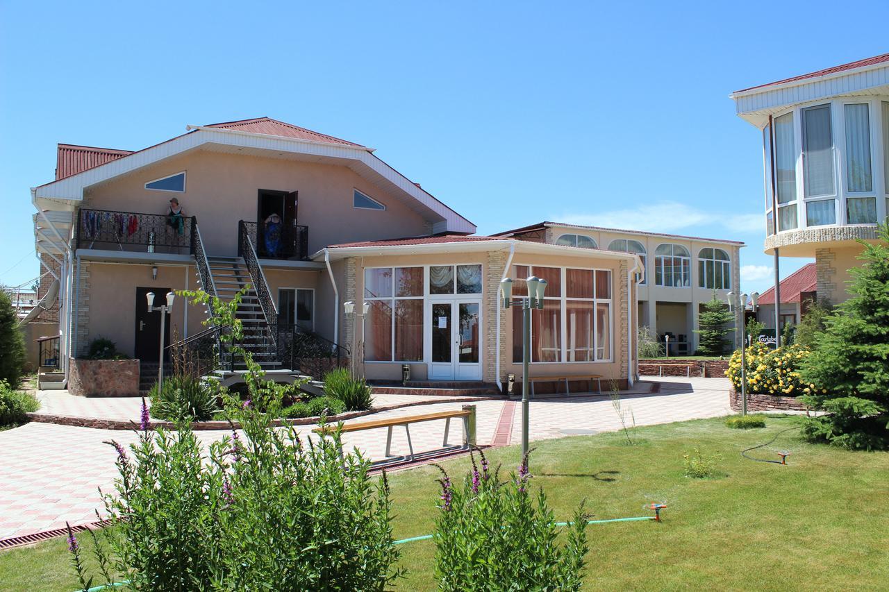 Zlata Inn Tamchy Bagian luar foto