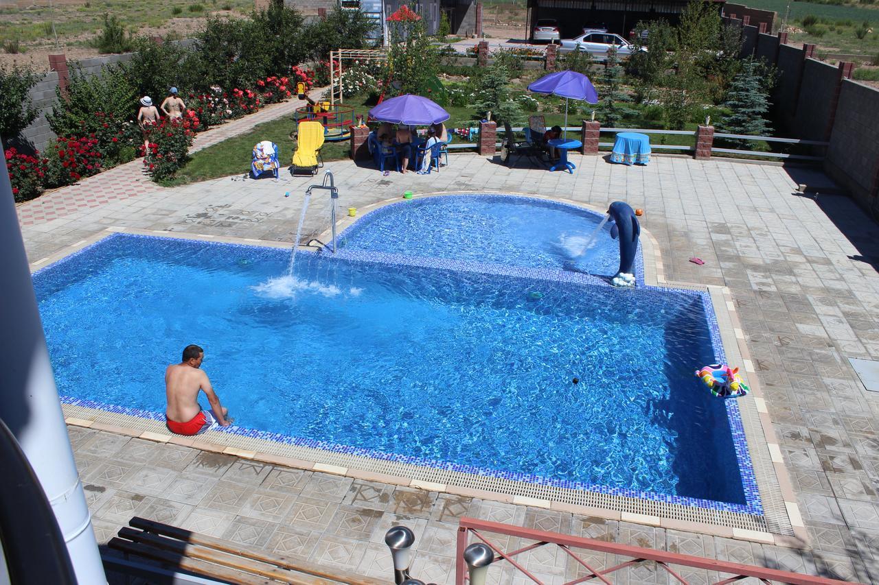 Zlata Inn Tamchy Bagian luar foto