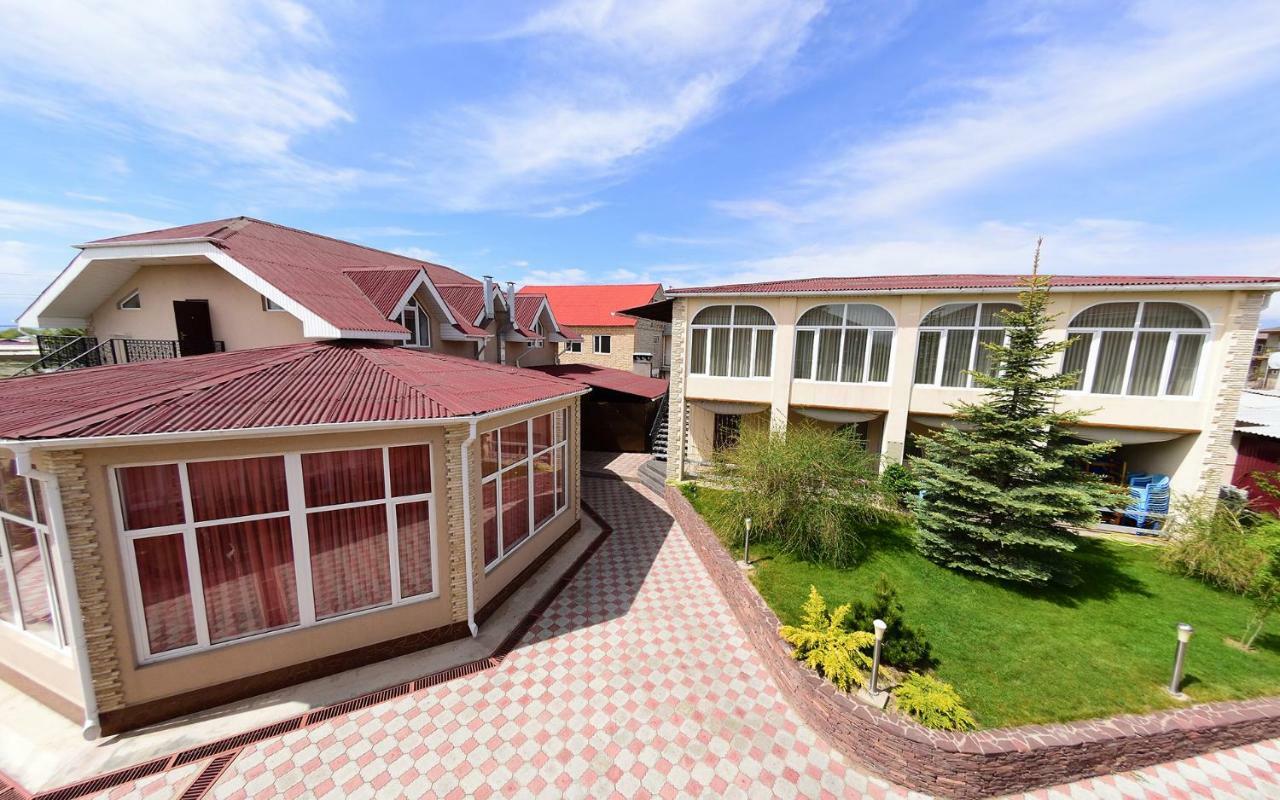 Zlata Inn Tamchy Bagian luar foto