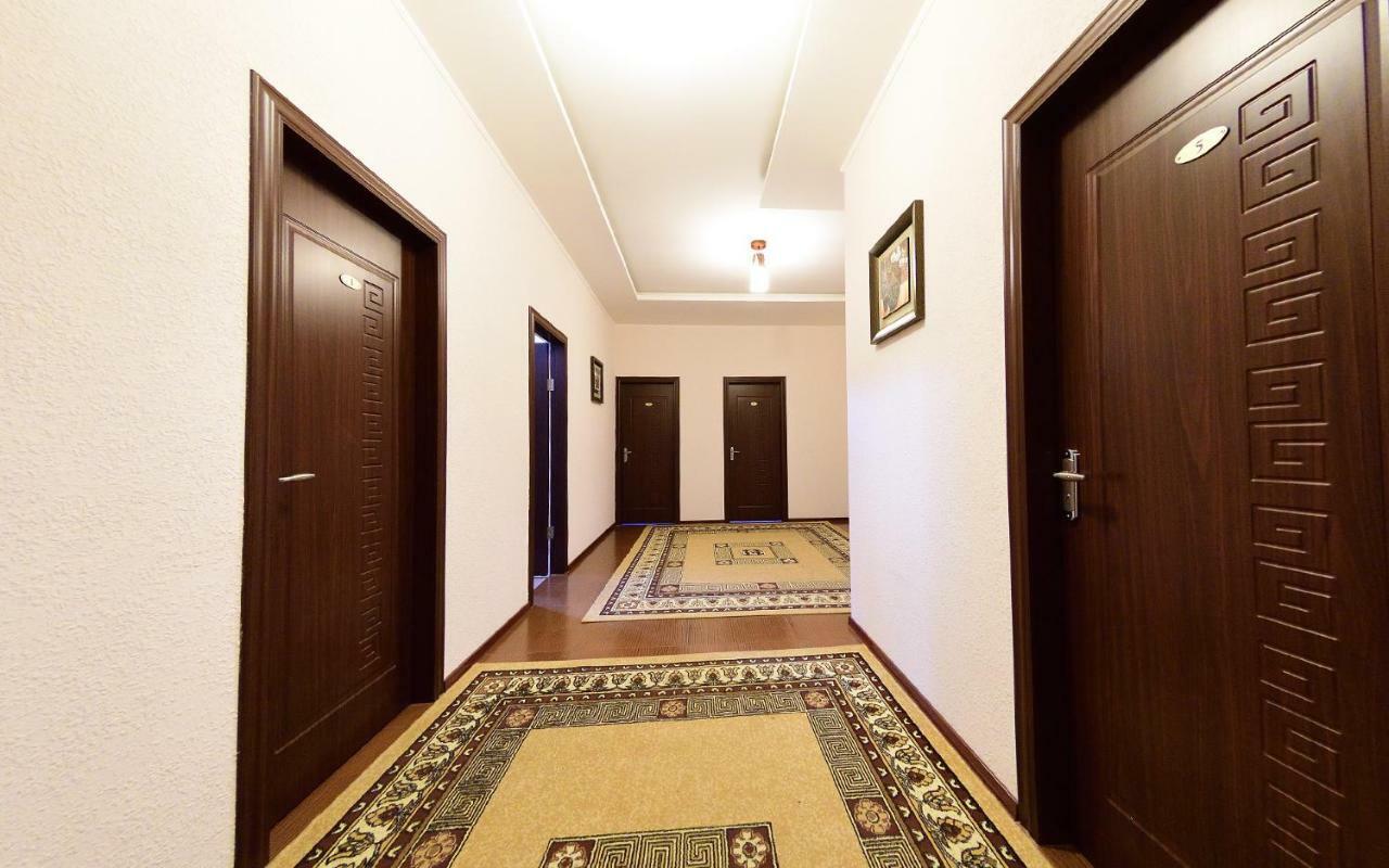Zlata Inn Tamchy Bagian luar foto