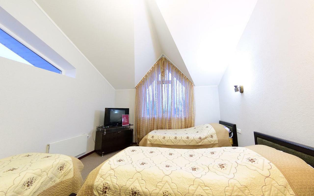 Zlata Inn Tamchy Bagian luar foto
