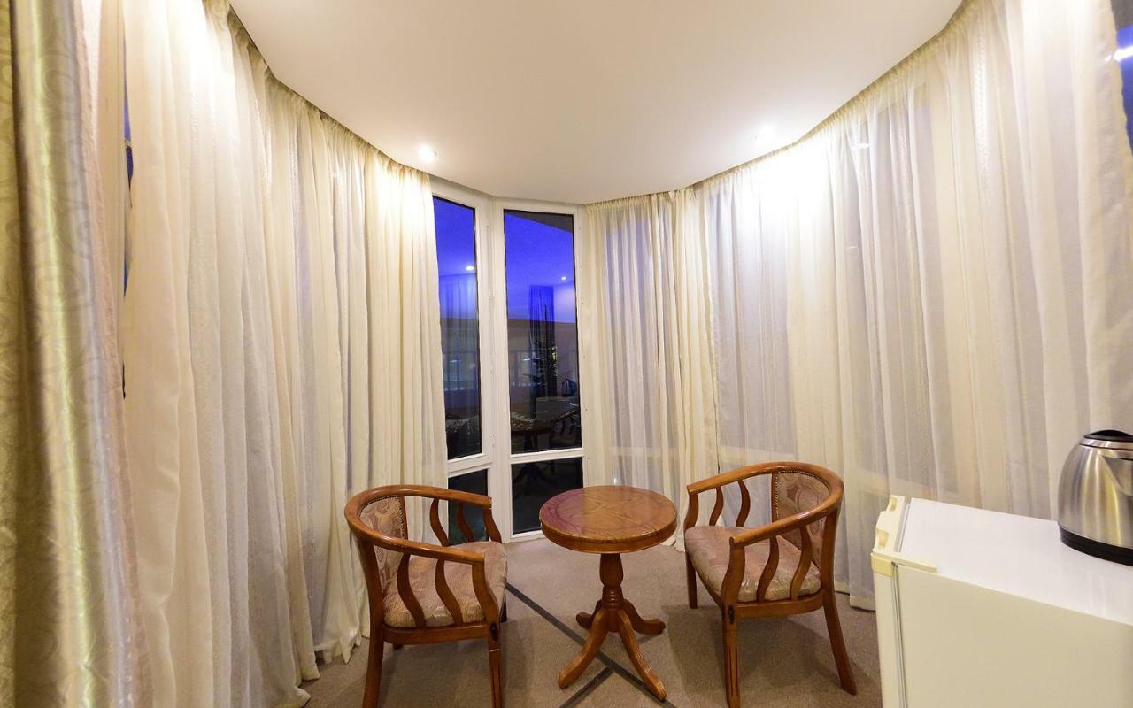 Zlata Inn Tamchy Bagian luar foto