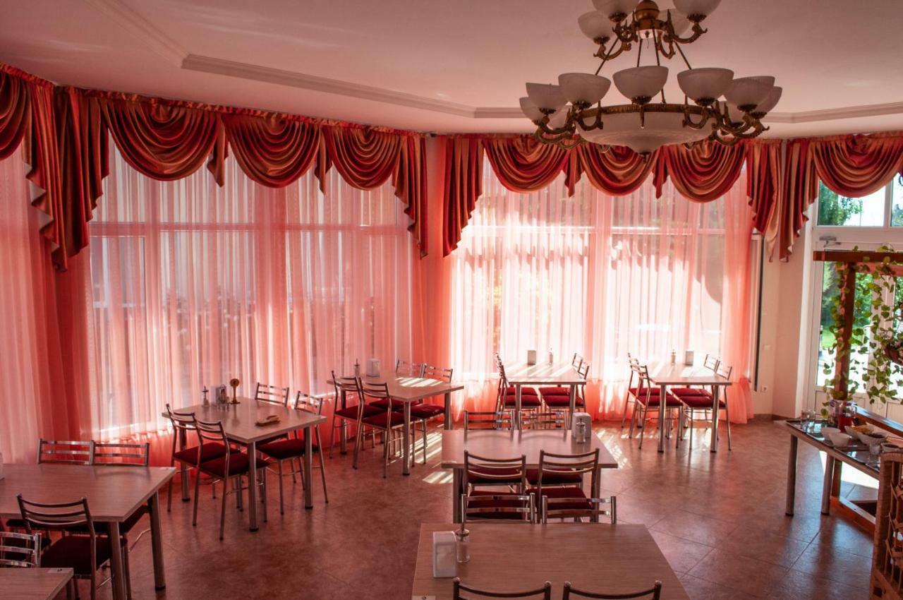 Zlata Inn Tamchy Bagian luar foto